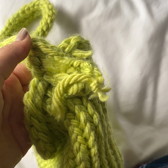 green crochet bag - Picture 2 of 4